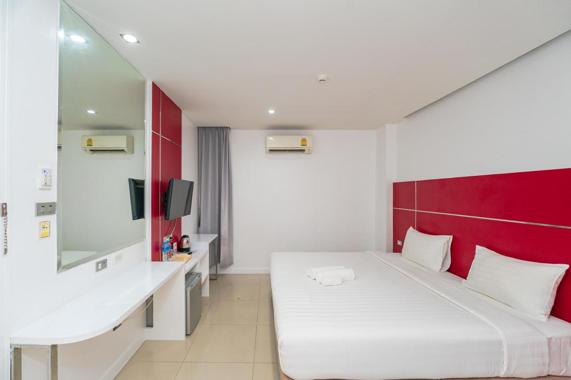 Patong Diamond Hotel Extérieur photo