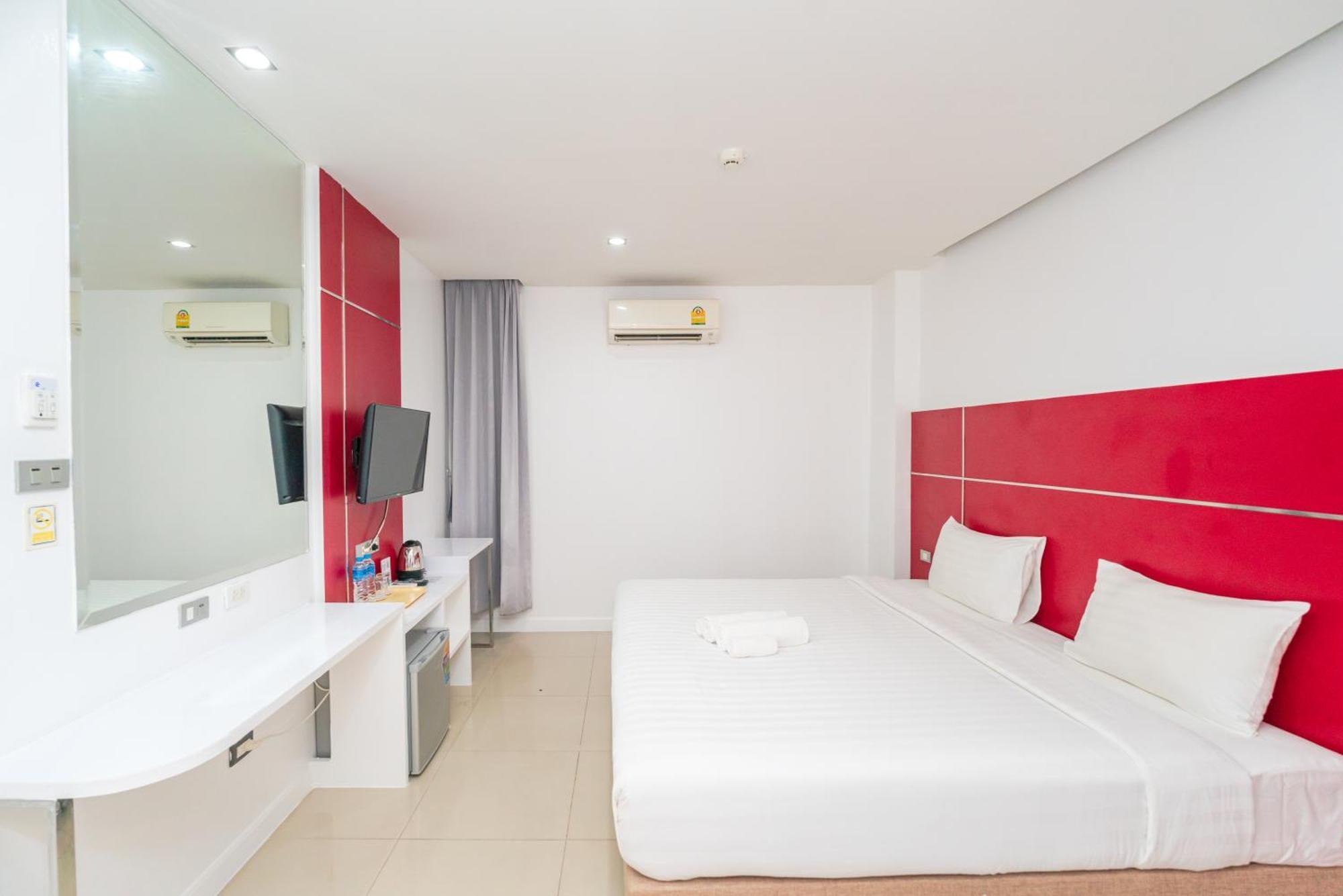 Patong Diamond Hotel Extérieur photo